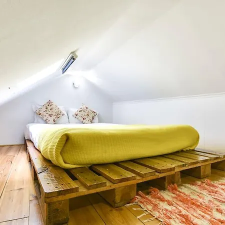 Cosy 2 Bedroom Near Castelo Sao Jorge Apartman *