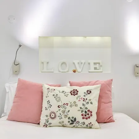 Cosy 2 Bedroom Near Castelo Sao Jorge Lägenhet *